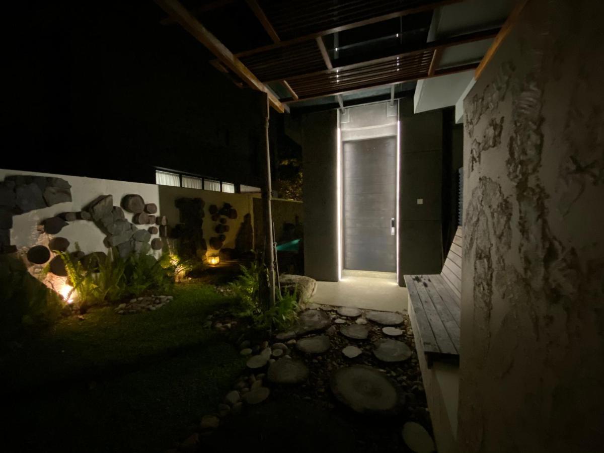 Ikiru 18 Private Saltwater Pool Villa, 3 Ensuite Br, Outdoor Bbq, 5 Mins To Beach Pantai Cenang  Exterior foto